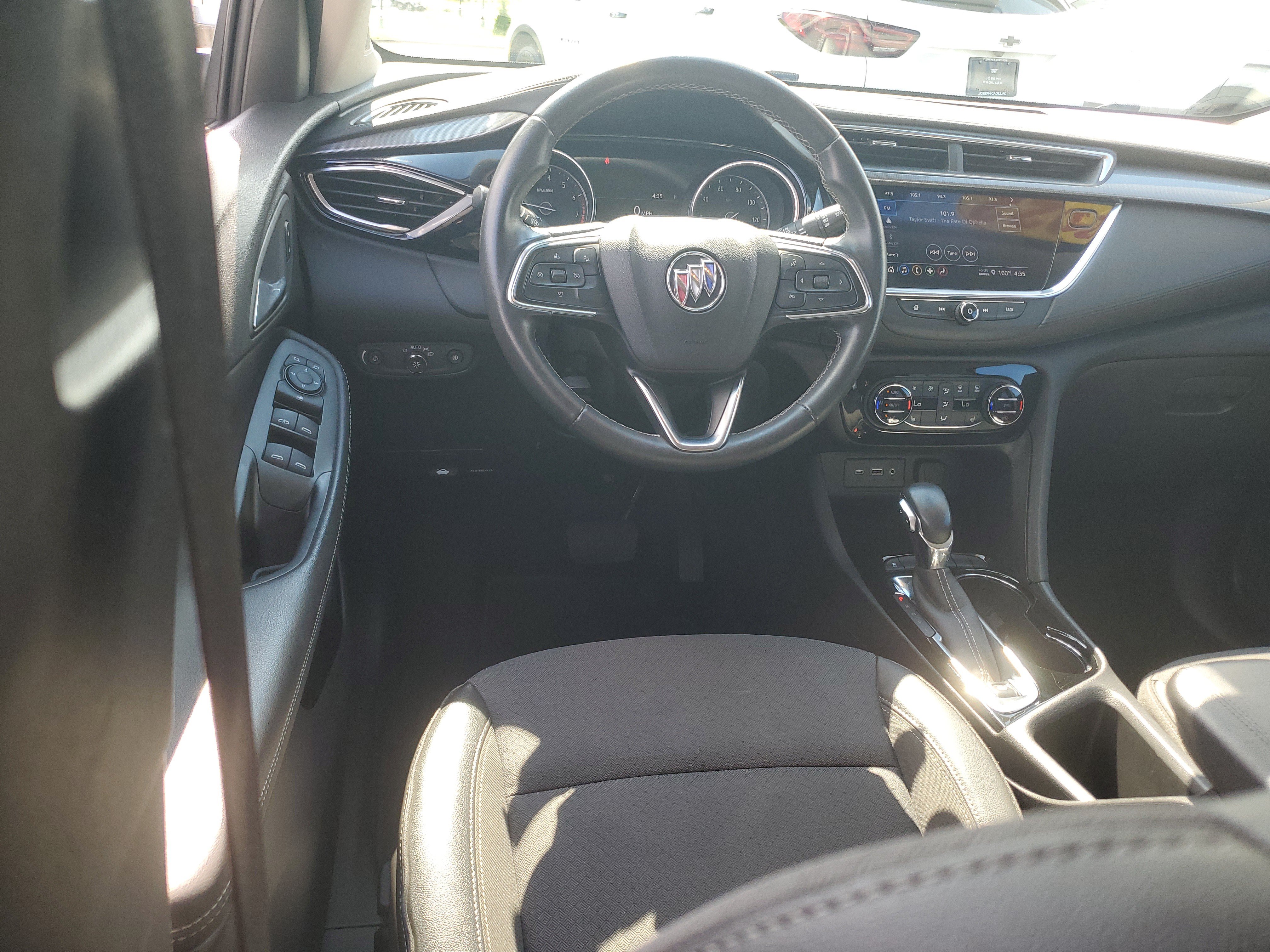 Used 2022 Buick Encore GX Select w/ Sport Touring Package FWD image 11