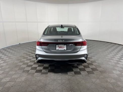 Used 2022 Kia Forte LXS image 6