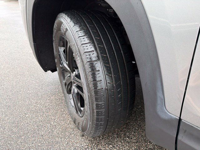 Used 2023 GMC Terrain AT4 AWD/4WD image 10