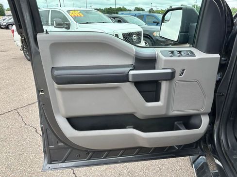 Used 2018 Ford F150 XLT w/ Equipment Group 302A Luxury AWD/4WD image 14