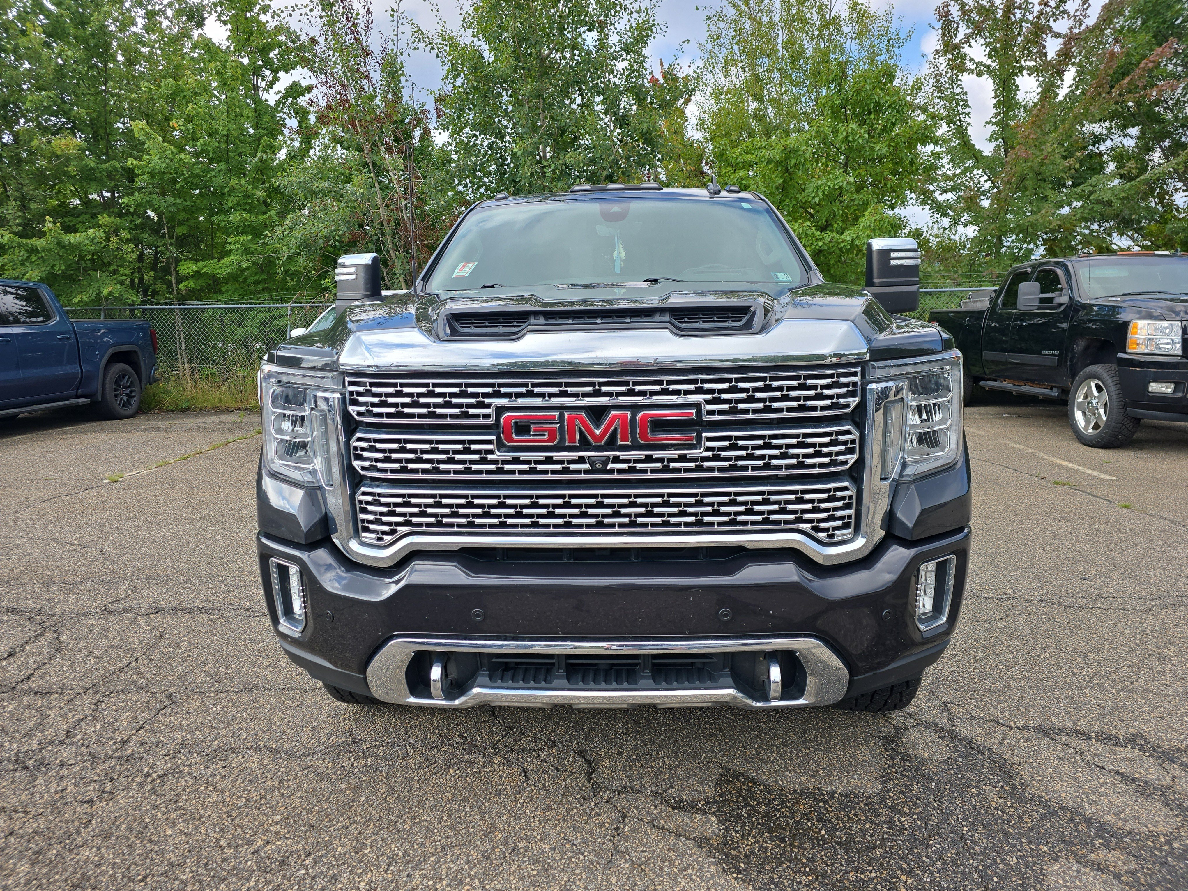 Used 2020 GMC Sierra 2500 Denali w/ Denali Ultimate Package AWD/4WD image 11