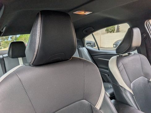 Used 2025 Toyota Camry SE FWD image 3