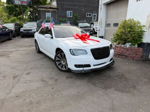 Used 2012 Chrysler 300 S RWD image 20