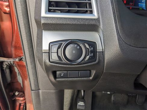 Used 2015 Ford Explorer XLT w/ Equipment Group 202A image 30