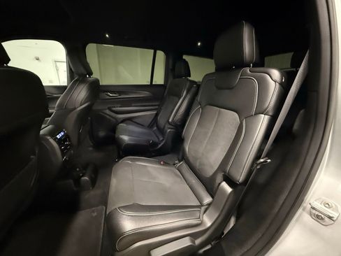 Used 2025 Jeep Grand Cherokee L Altitude RWD image 20