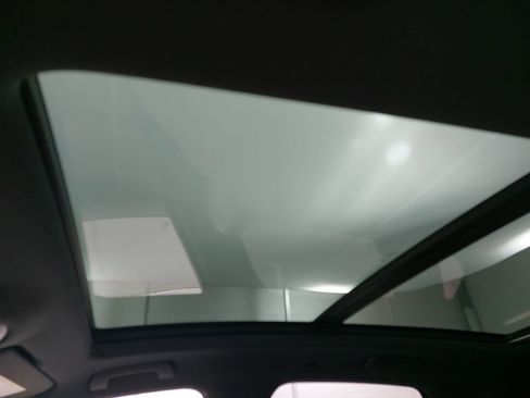 New 2026 Porsche Cayenne image 32