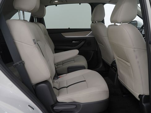 Certified 2024 MAZDA CX-90 Plug-In Hybrid w/ Premium Pkg image 14