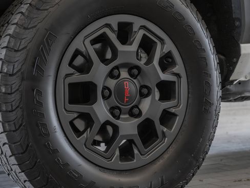 Used 2025 Toyota Tacoma PreRunner RWD image 27