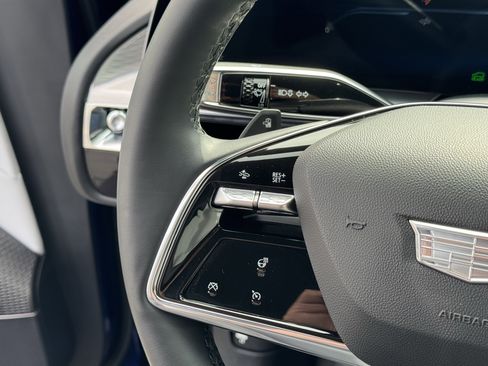 Used 2024 Cadillac Lyriq Luxury AWD/4WD image 19