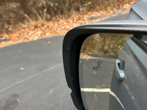 Used 2025 Honda Pilot Elite image 28