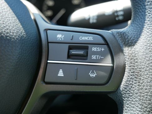 Certified 2024 Honda HR-V LX image 30