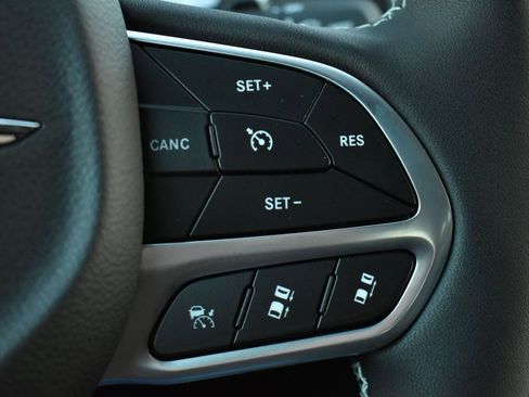 New 2026 Chrysler Pacifica Select image 24