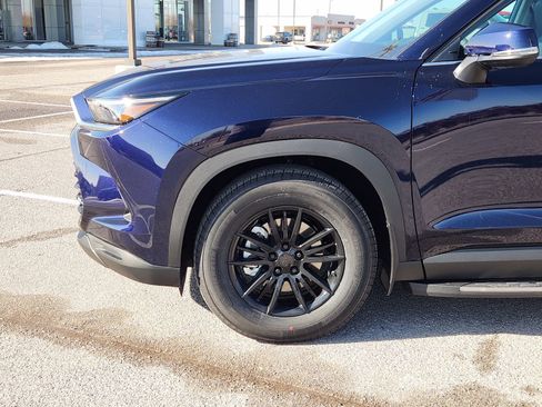 New 2026 Toyota Grand Highlander XLE image 9