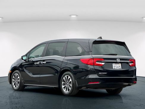 Certified 2024 Honda Odyssey EX-L image 4