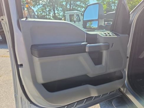 Used 2022 Ford F250 XLT AWD/4WD image 11