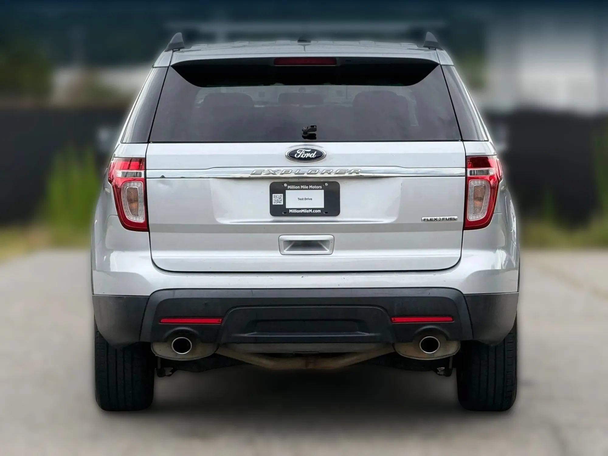 Used 2015 Ford Explorer FWD image 4
