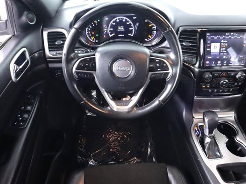 Used 2019 Jeep Grand Cherokee Laredo w/ Laredo X Package RWD image 28