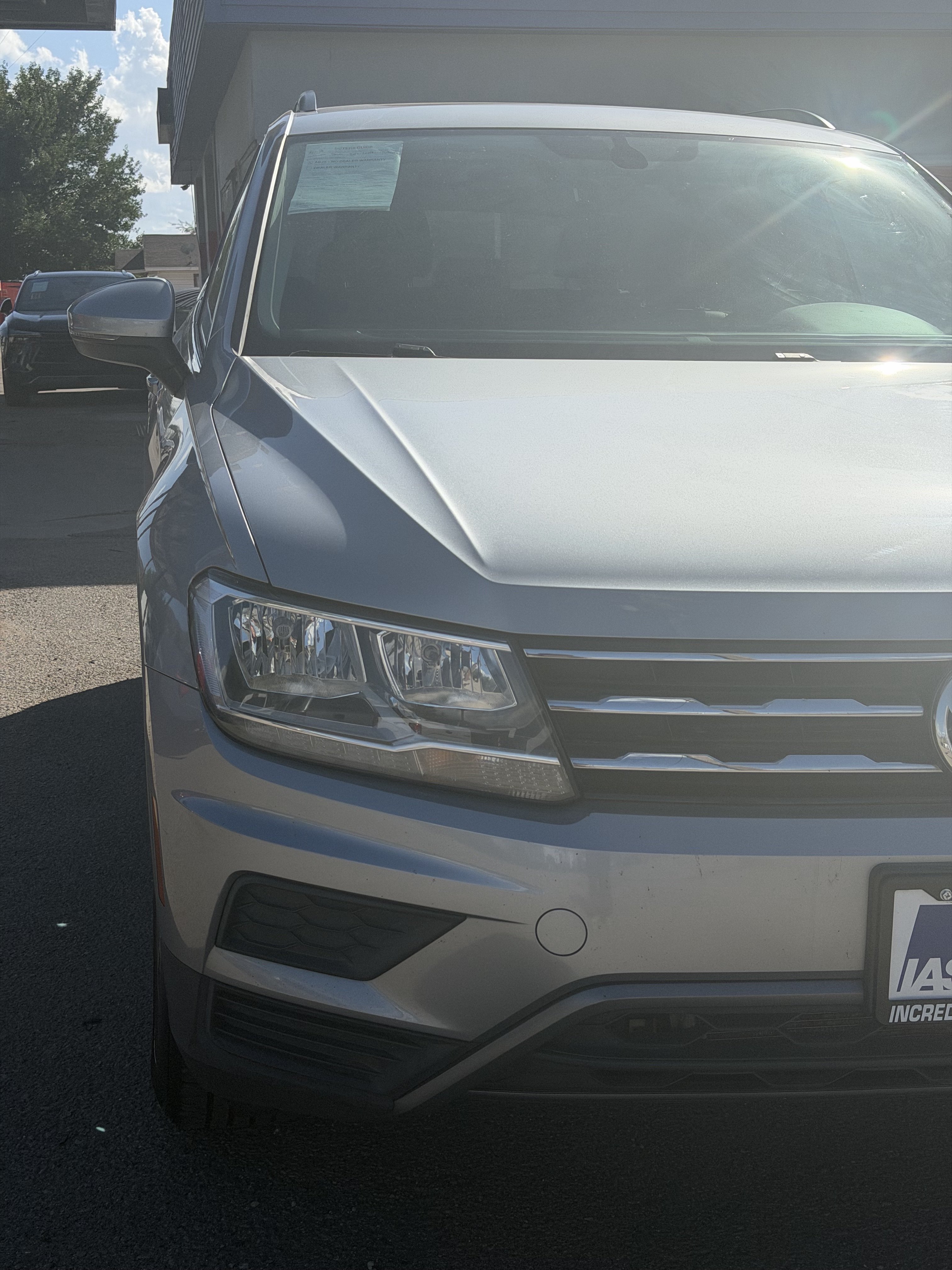 Used 2020 Volkswagen Tiguan SE w/ Panoramic Sunroof Package FWD image 10