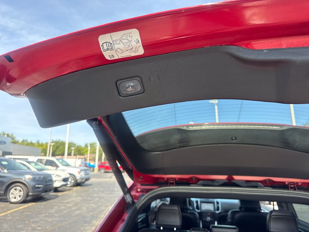 Used 2020 Ford Edge ST w/ Cold Weather Package AWD/4WD image 16
