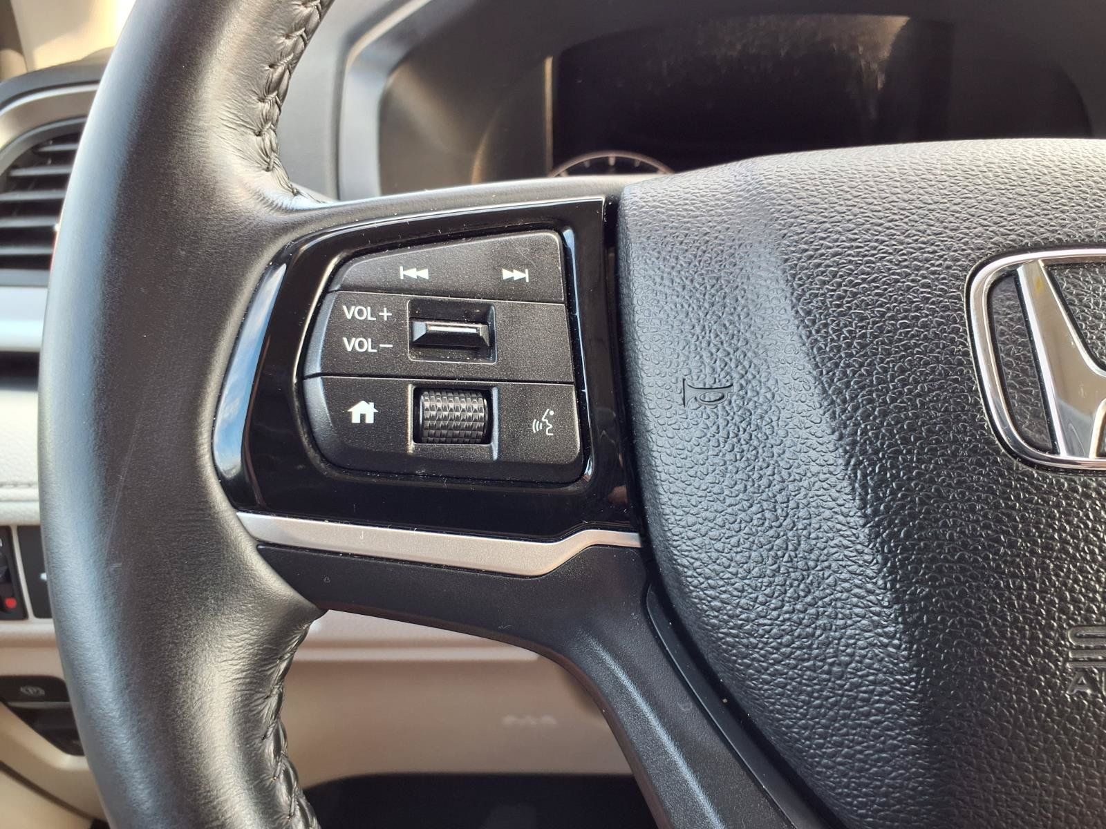 Certified 2025 Honda Odyssey EX-L image 16