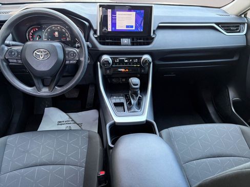 Used 2024 Toyota RAV4 XLE w/ Convenience Package FWD image 10