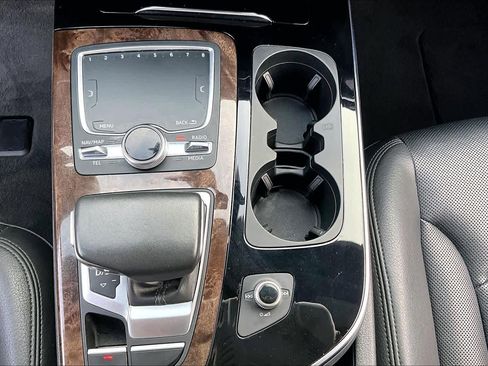 Used 2019 Audi Q7 3.0T Premium Plus w/ Premium Plus Package image 32