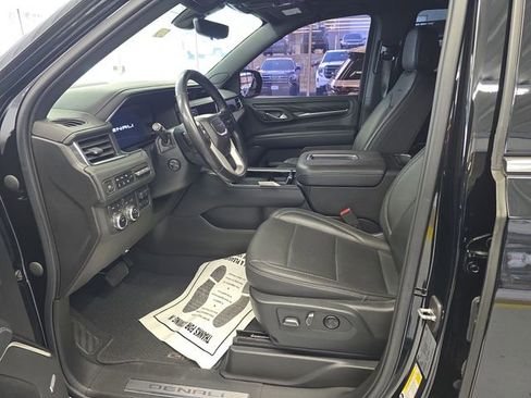 Certified 2022 GMC Yukon Denali w/ Denali Premium Package image 14