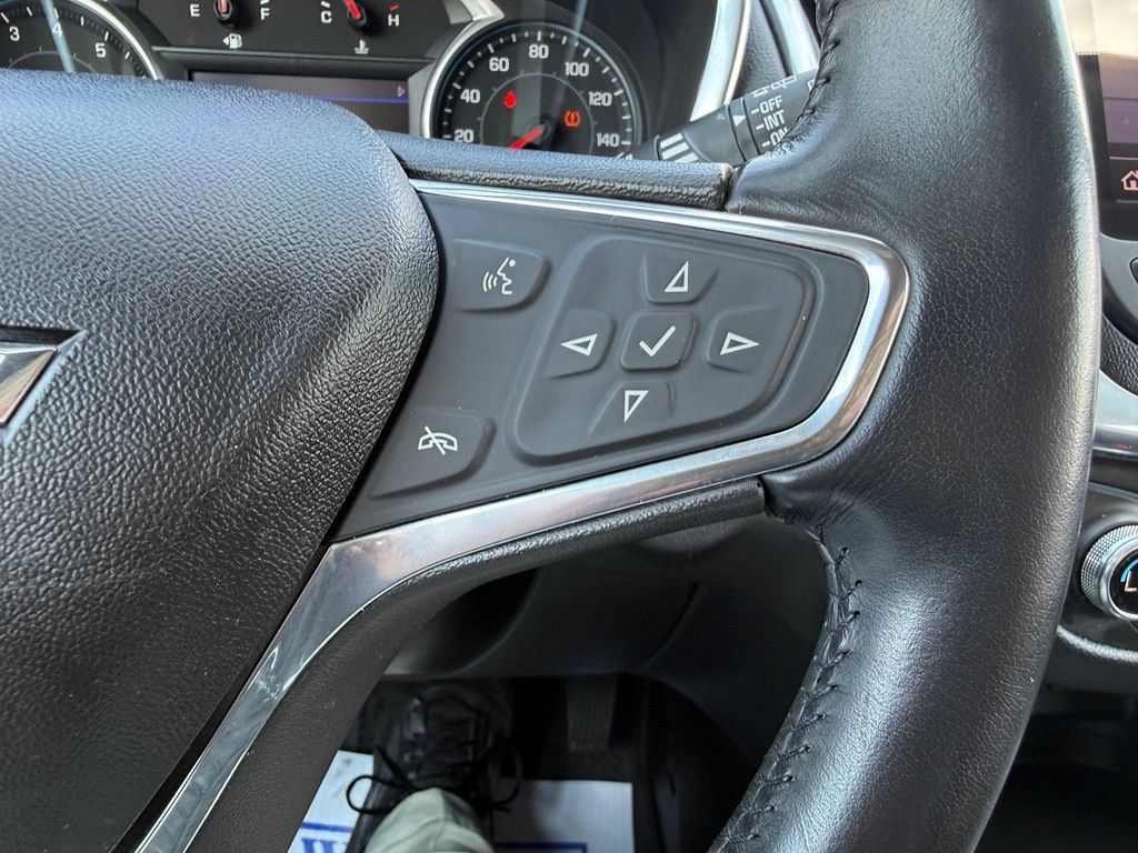 Used 2020 Chevrolet Equinox LT w/ Midnight Edition FWD image 19