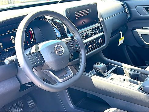 New 2026 Nissan Pathfinder SL FWD image 9