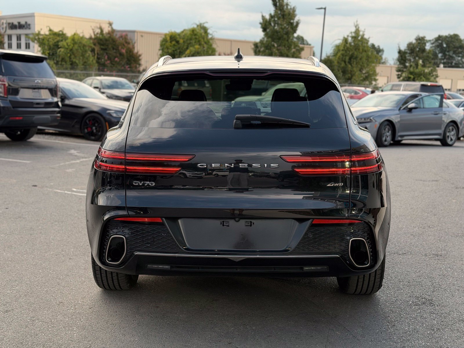 Used 2022 Genesis GV70 2.5T w/ Advanced Package AWD/4WD image 12