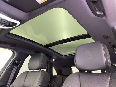 Used 2025 Porsche Macan image 18