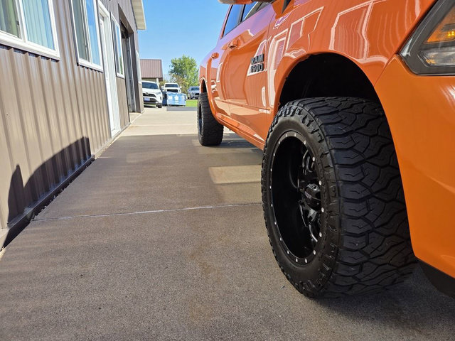 Used 2015 RAM 1500 Sport w/ Ignition Orange Sport Package AWD/4WD image 13