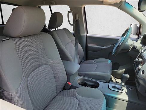 Used 2021 Nissan Frontier SV RWD image 12