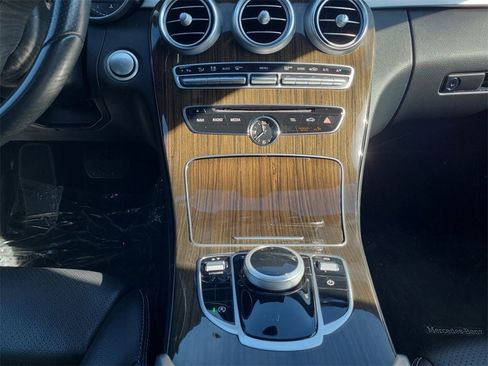 Used 2018 Mercedes-Benz C 300 4MATIC Sedan image 11