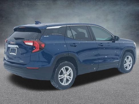 Used 2022 GMC Terrain SLE image 7