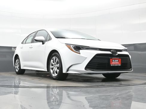 Used 2024 Toyota Corolla LE FWD image 28