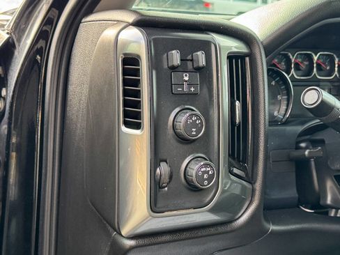 Used 2016 Chevrolet Silverado 2500 LT w/ Midnight Edition image 27