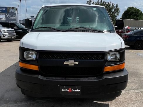 Used 2017 Chevrolet Express 2500 Extended RWD image 7