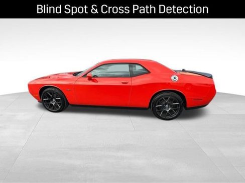 Used 2016 Dodge Challenger R/T w/ Driver Convenience Group image 18