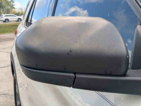 Used 2021 Ford Explorer XLT w/ Equipment Group 202A image 11