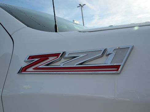 Certified 2020 Chevrolet Silverado 1500 RST AWD/4WD image 8