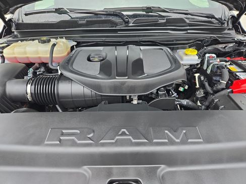 Used 2025 RAM 1500 Laramie w/ Sport Appearance Package AWD/4WD image 34