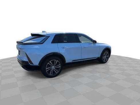 New 2026 Cadillac Lyriq Luxury image 8