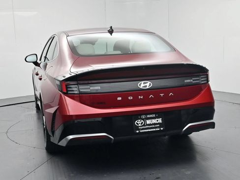 Used 2024 Hyundai Sonata SEL FWD image 6