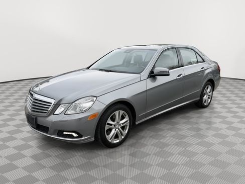 Used 2010 Mercedes-Benz E 350 Sedan image 5