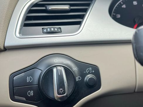 Used 2009 Audi A4 2.0T Premium Plus image 13