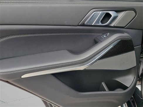 Used 2024 BMW X5 M60i image 22