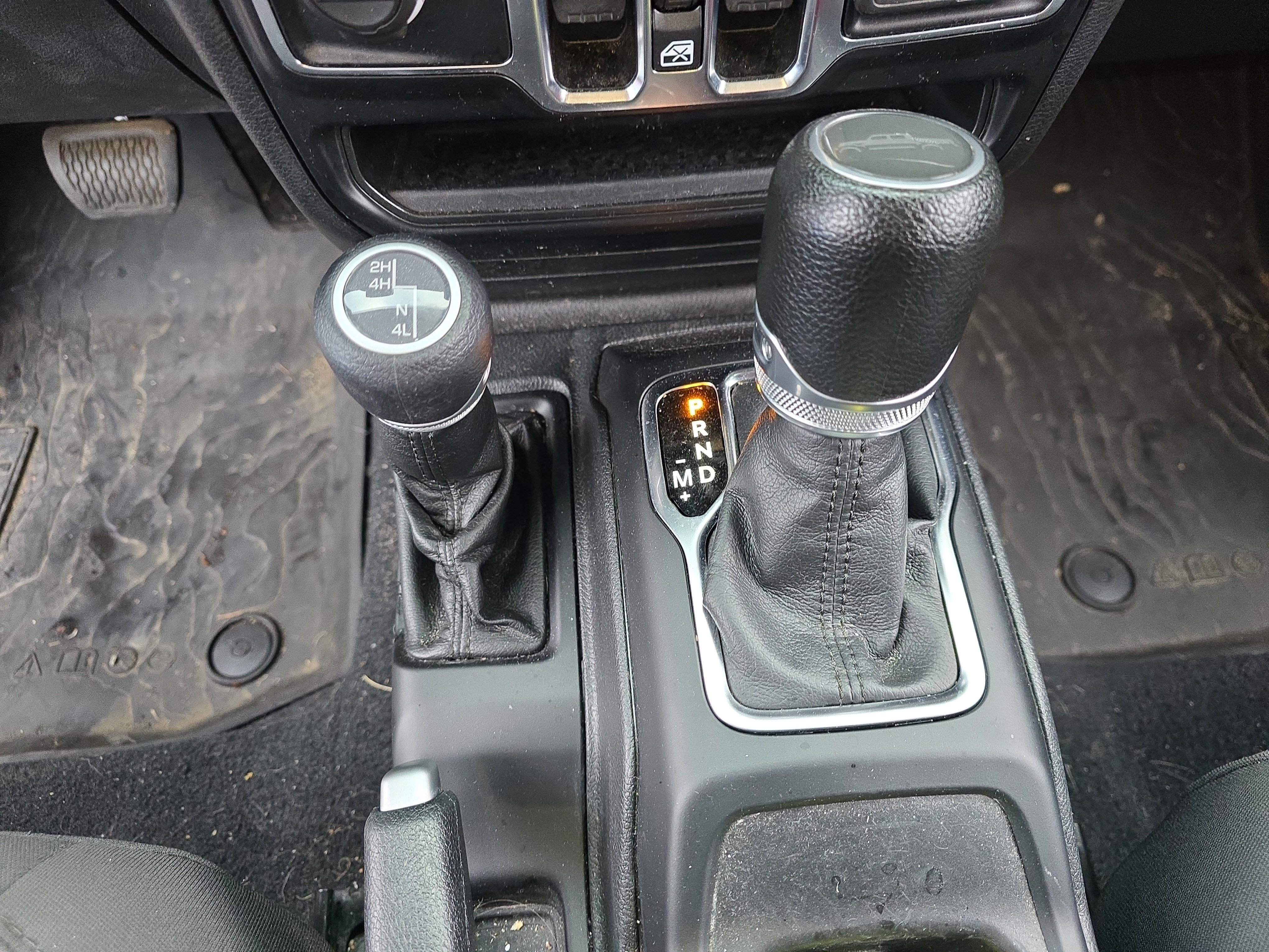 Used 2022 Jeep Gladiator Mojave AWD/4WD image 24