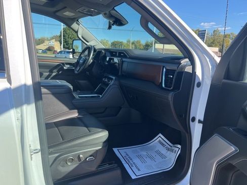 Used 2024 GMC Sierra 2500 Denali w/ Denali Reserve Package image 43