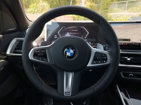 New 2027 BMW X7 xDrive40i w/ M Sport Package AWD/4WD image 15